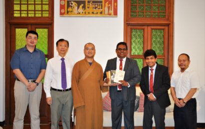 Donated 200 books on Traditional Medicine to Faculty of Indigenous Medicine by Exco Members of the International Postgraduate Student Association of University of Colombo