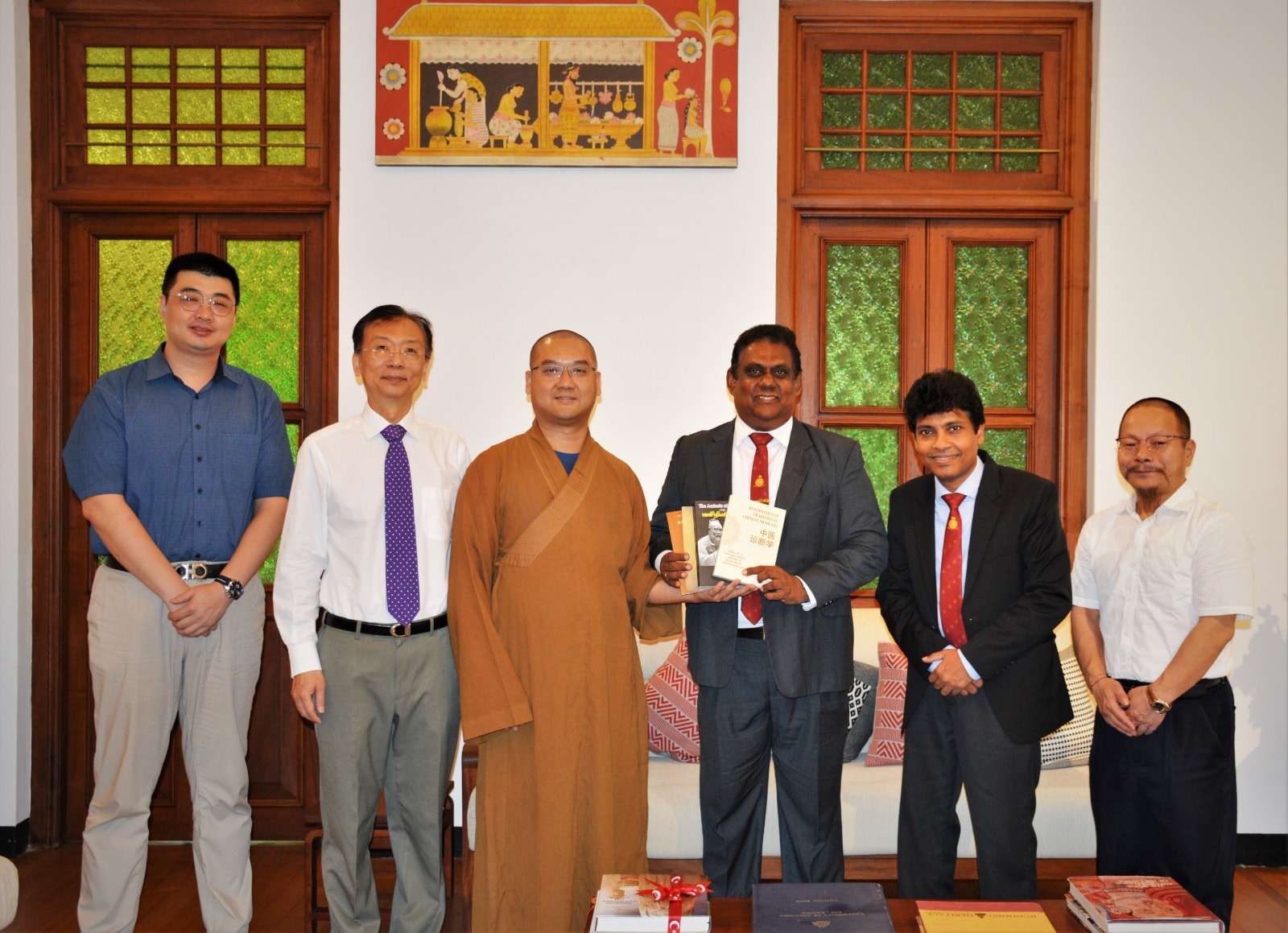Donated 200 books on Traditional Medicine to Faculty of Indigenous Medicine by Exco Members of the International Postgraduate Student Association of University of Colombo