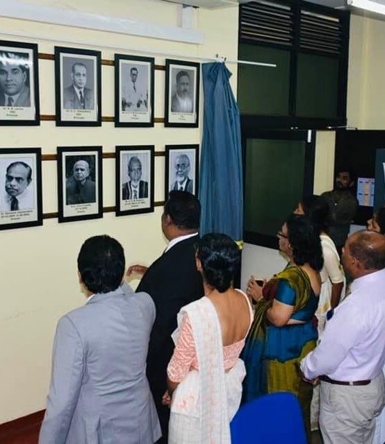 Unveiling photographs of the former Directors of the Institute of Indigenous Medicine